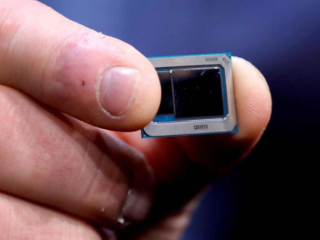 Ấn độ sáng chế miếng dán chip bảo vệ được người dùng khỏi sóng bức xạ