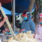 Người dân kiếm bội tiền nhờ bán nước giải khát trong thời tiết nắng nóng